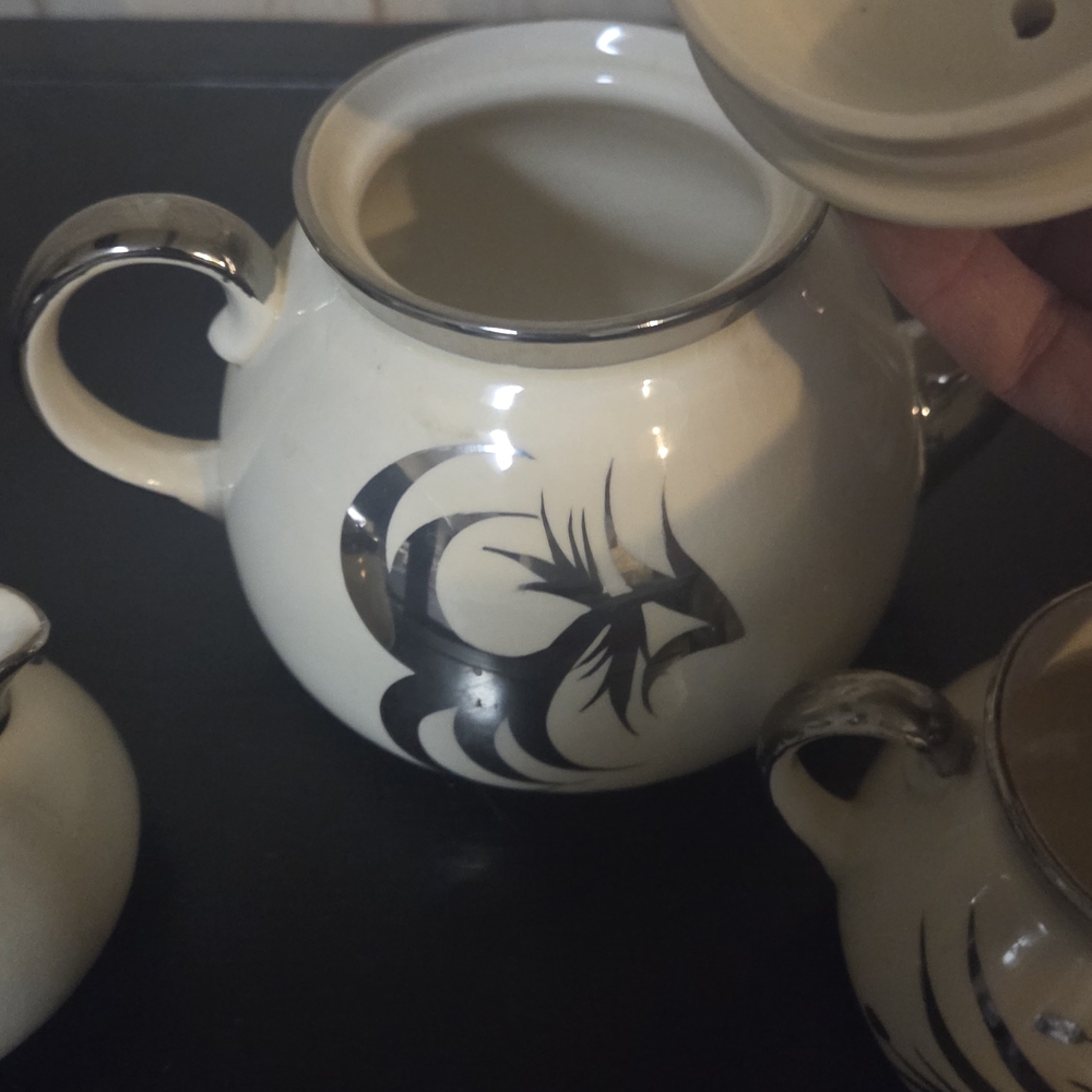 Cream and Black Ceramic Tea Set - Picture 6 of 9